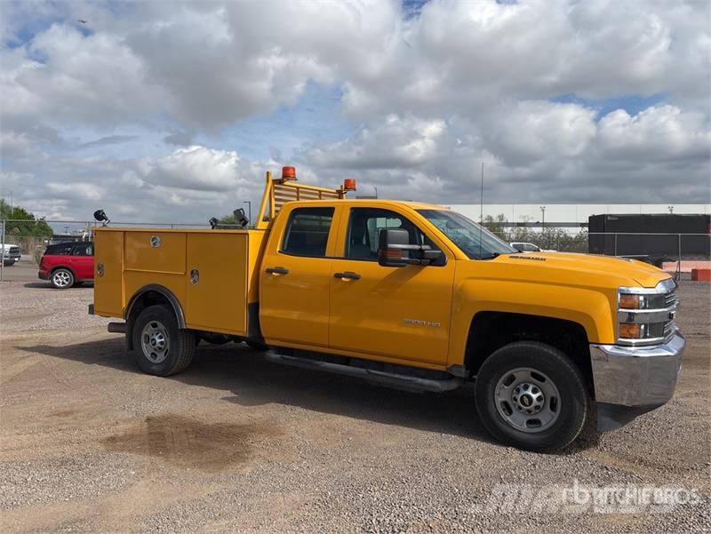 Chevrolet Silverado 2500HD Vieglais kravas automobilis/izkraušana no sāniem