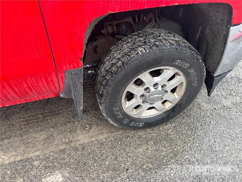Chevrolet Silverado 2500HD 4x4 Crew Cab Pickup Drugi