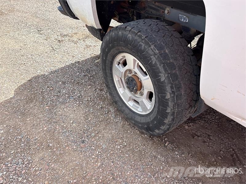 Chevrolet Silverado 2500HD LT 4x4 Extended Cab Pickup Drugi