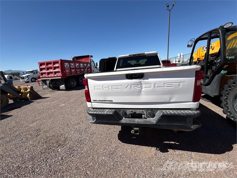 Chevrolet Silverado 2500 HD Z71 4x4 Crew Cab Pickup (Inopera Diger