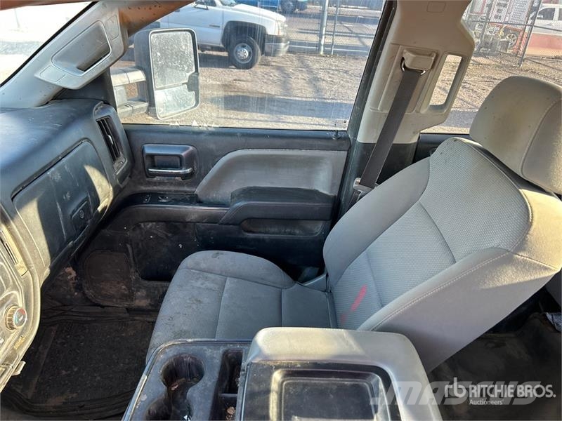 Chevrolet Silverado 2500HD Další