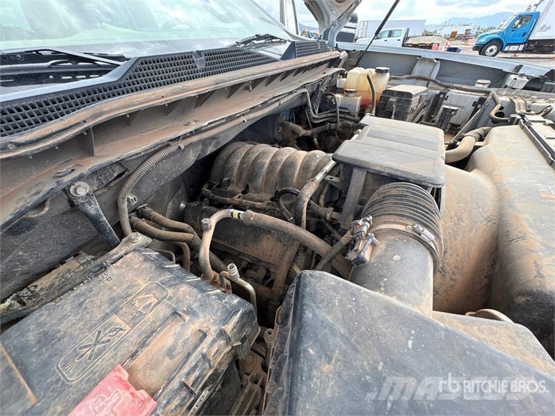 Chevrolet Silverado 2500 HD Custom 4x4 Extended Cab Pickup Drugi