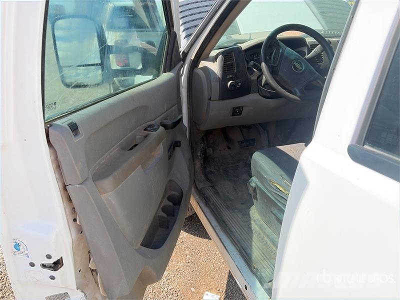 Chevrolet Silverado 2500 HD 4x2 Crew Cab Pickup Altele