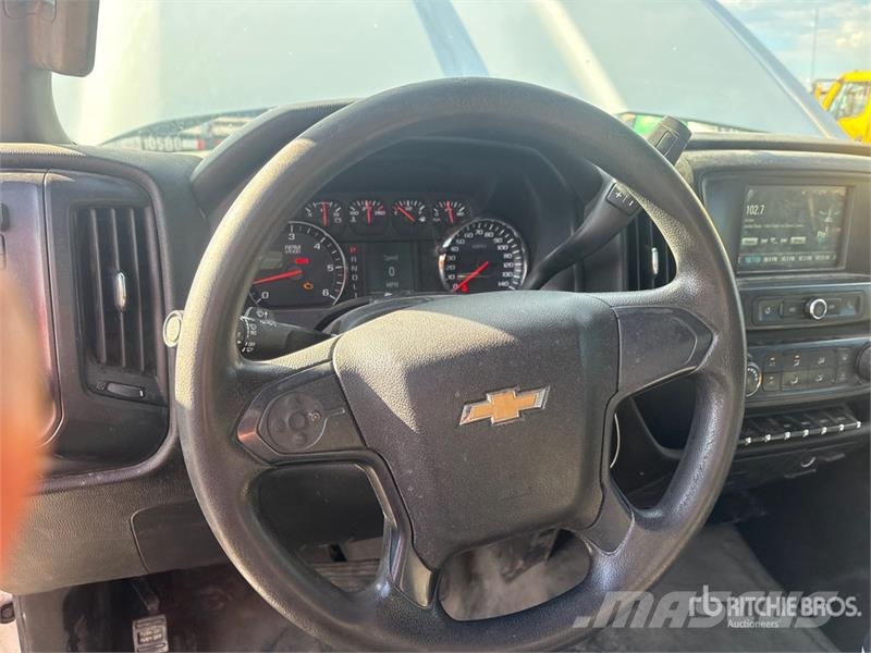 Chevrolet Silverado 2500HD 4x4 Crew Cab Utility Truck 픽업/드롭사이드