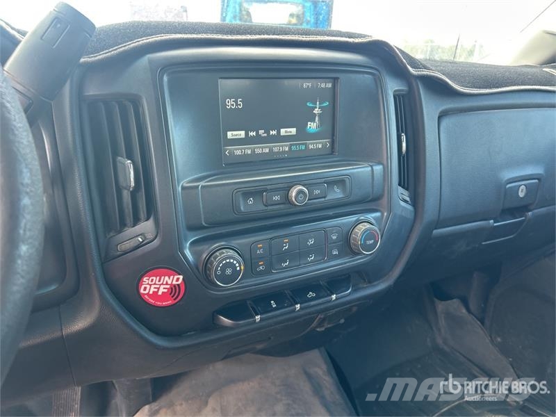 Chevrolet Silverado 2500 HD 4x2 Extended Cab Pickup Прочие фургоны