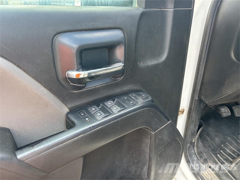Chevrolet Silverado 2500 HD 4x2 Extended Cab Pickup Прочие фургоны
