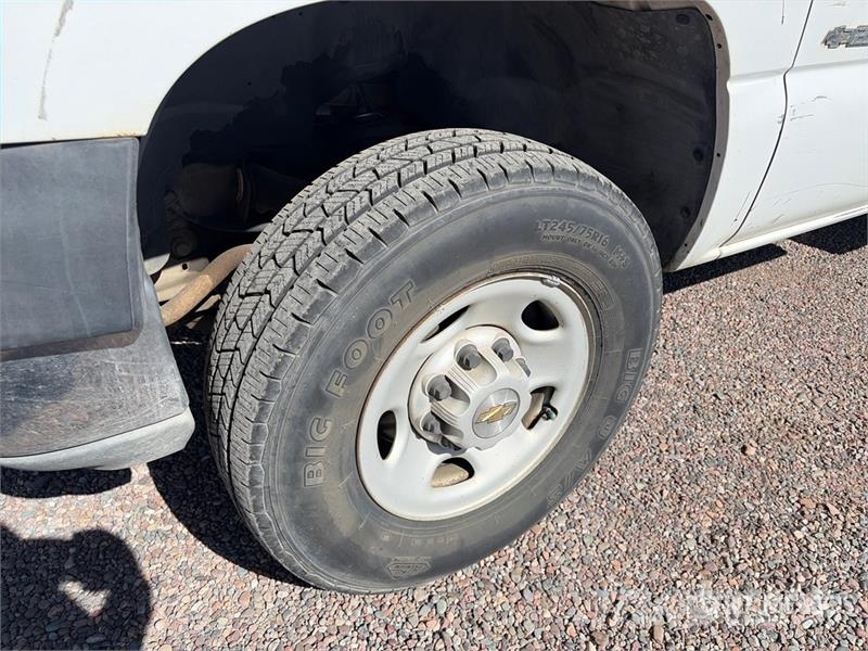 Chevrolet Silverado 2500HD 4x2 Utility Truck Pick-upy / Pojazdy z otwieranymi burtami