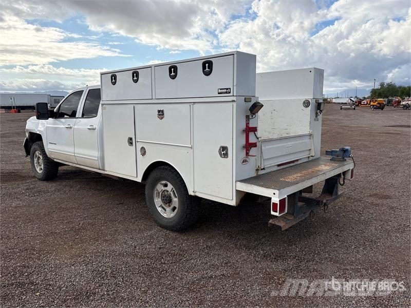 Chevrolet Silverado 2500HD Custom 4x4 Utility Truck ピックアップ／ドロップサイド