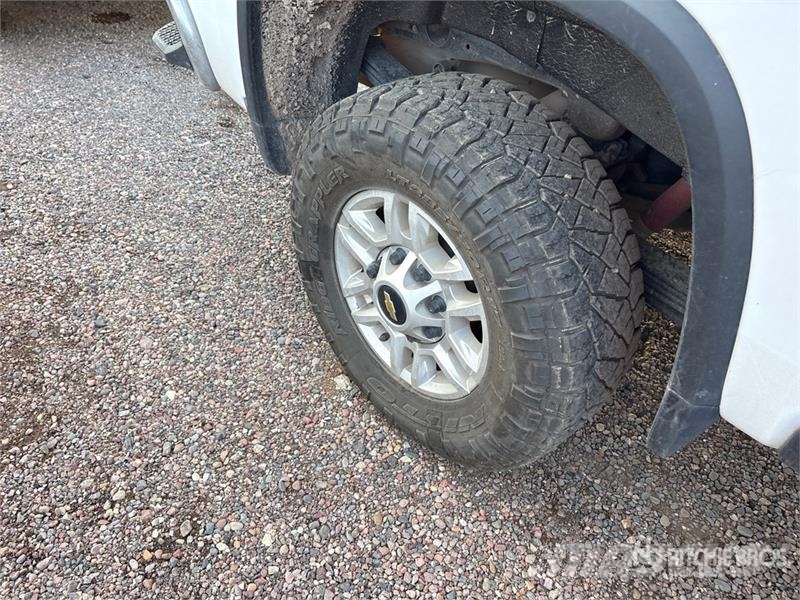 Chevrolet Silverado 2500HD Z71 4x4 Crew Cab Pickup その他
