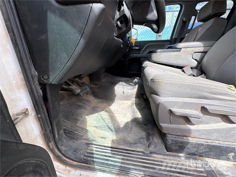 Chevrolet Silverado 2500HD Custom 4x2 Extended Cab Pickup Drugi