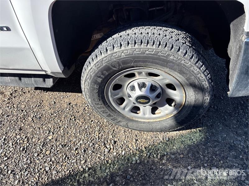 Chevrolet Silverado 2500HD 4x4 Crew Cab Pickup Other