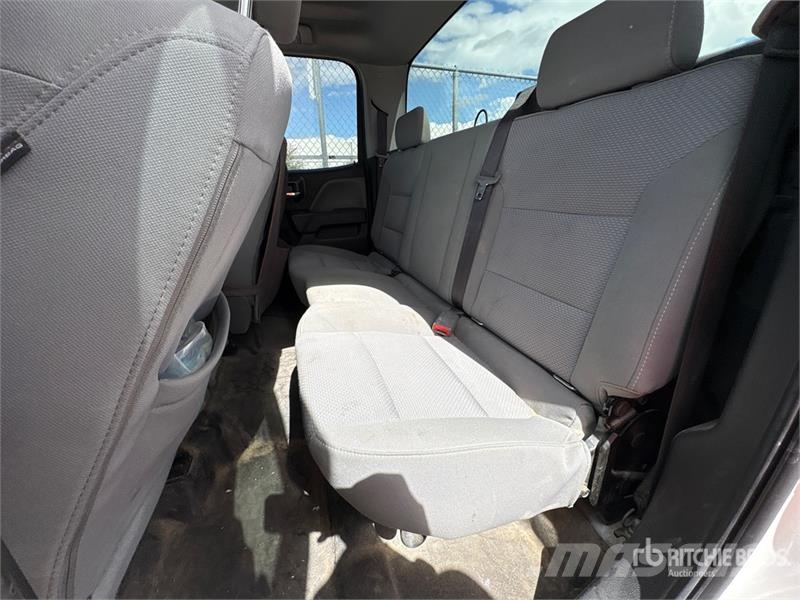 Chevrolet Silverado 2500HD Custom 4x2 Extended Cab Pickup Drugi