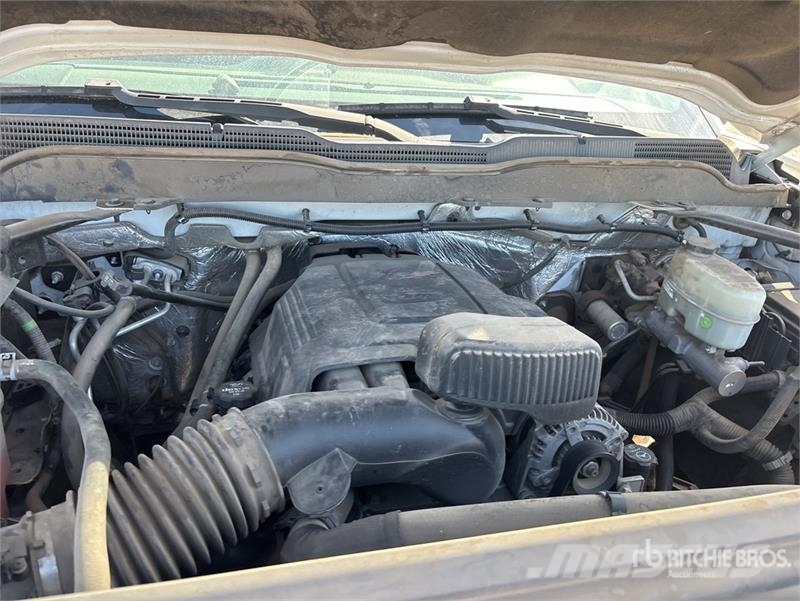 Chevrolet Silverado 2500 HD 4x2 Crew Cab Pickup Otros