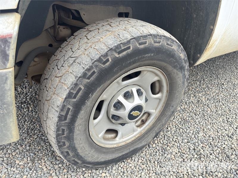 Chevrolet Silverado 2500HD 4x4 Crew Cab Pickup Other