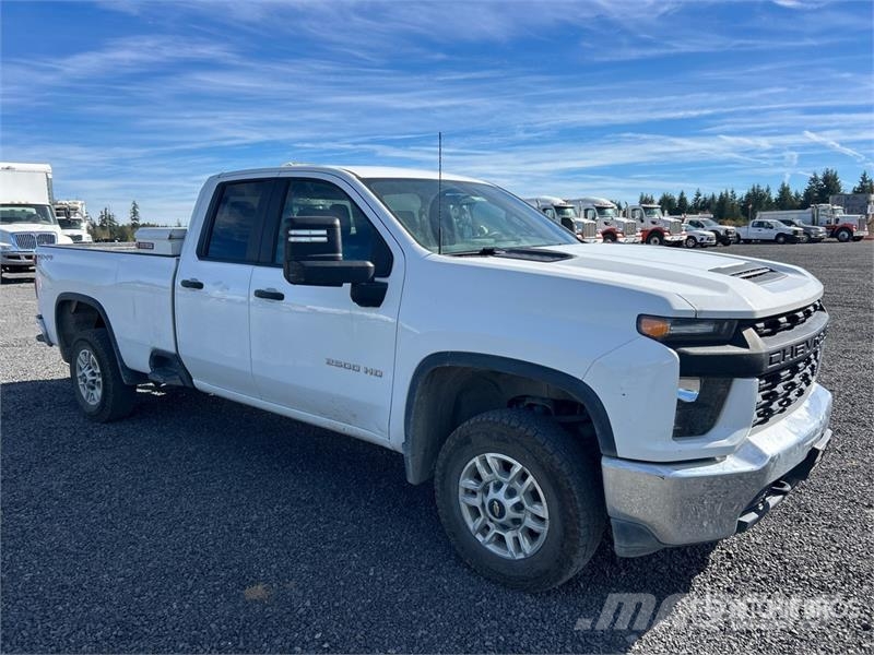 Chevrolet Silverado 2500 4x4 Extended Cab Pickup Drugi