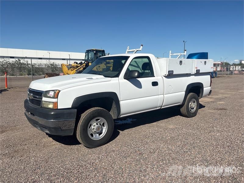 Chevrolet Silverado 2500HD 4x2 Pickup Other
