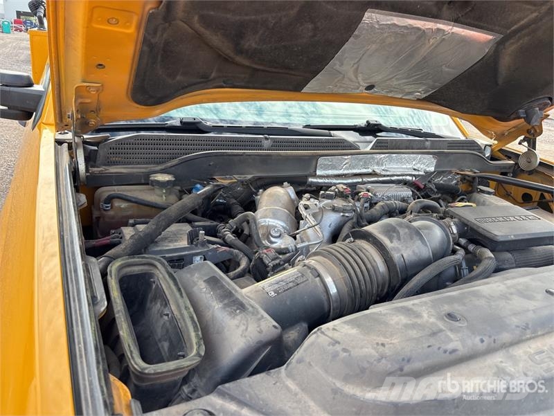 Chevrolet Silverado 2500HD Vieglais kravas automobilis/izkraušana no sāniem
