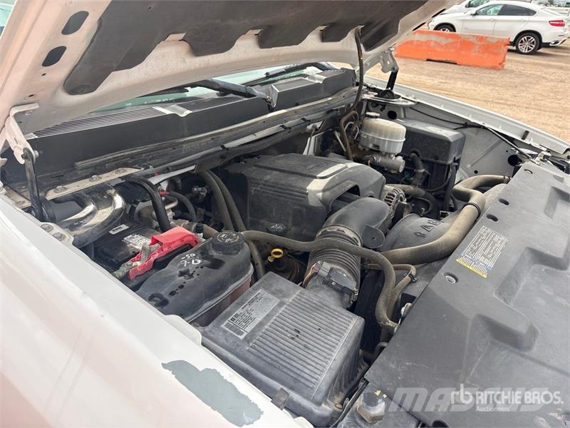 Chevrolet Silverado 2500HD 4x4 Pickup 其他