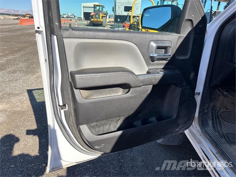 Chevrolet Silverado 2500HD 4x4 Crew Cab Pickup Other