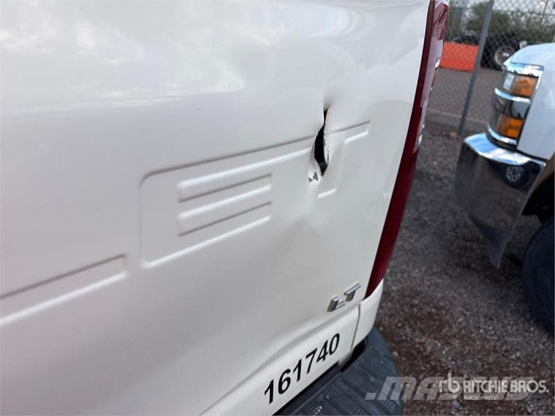 Chevrolet Silverado 2500HD Z71 4x4 Crew Cab Pickup その他