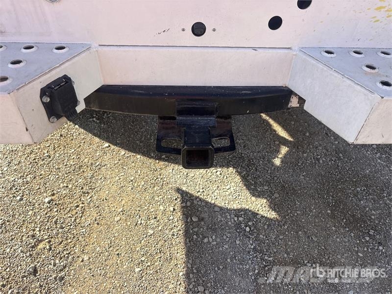 Chevrolet Silverado 2500HD 4x4 Crew Cab Utility Truck 픽업/드롭사이드