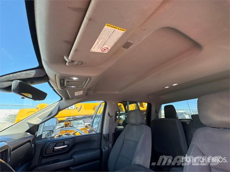 Chevrolet Silverado 2500 HD Z71 4x4 Crew Cab Pickup (Inopera Diger
