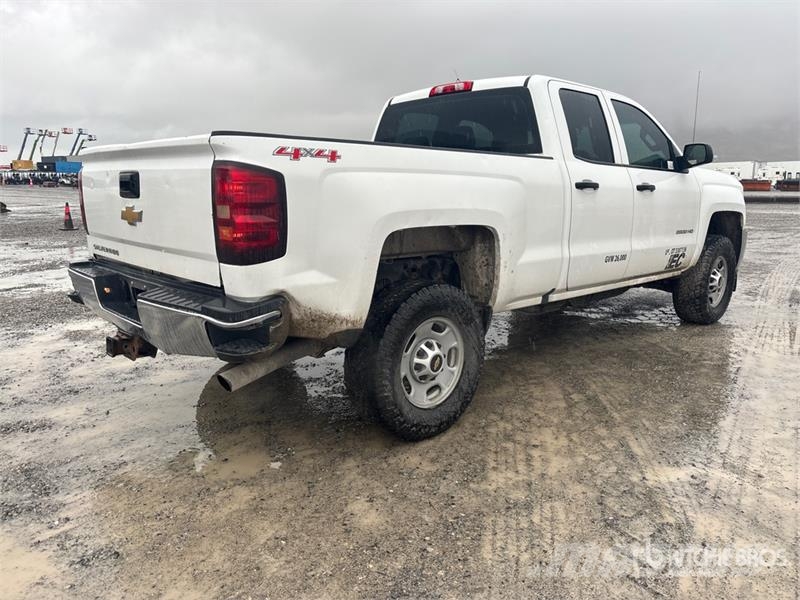 Chevrolet Silverado 2500HD 4x4 Extended Cab Pickup Drugi