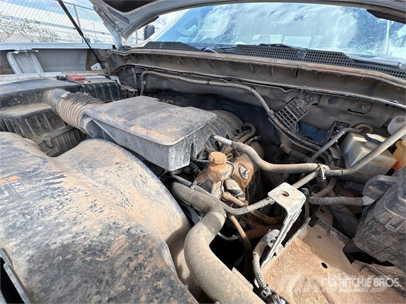 Chevrolet Silverado 2500 HD Custom 4x4 Extended Cab Pickup Drugi
