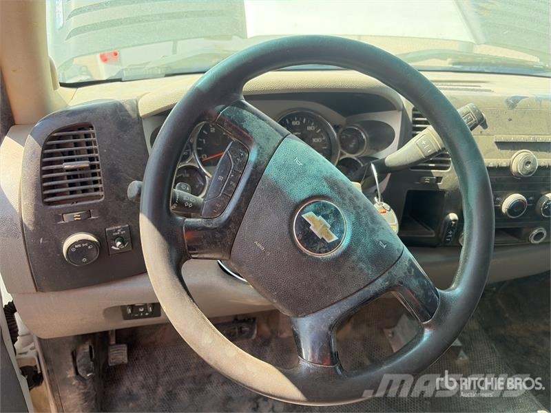 Chevrolet Silverado 2500 HD 4x2 Crew Cab Pickup Altele