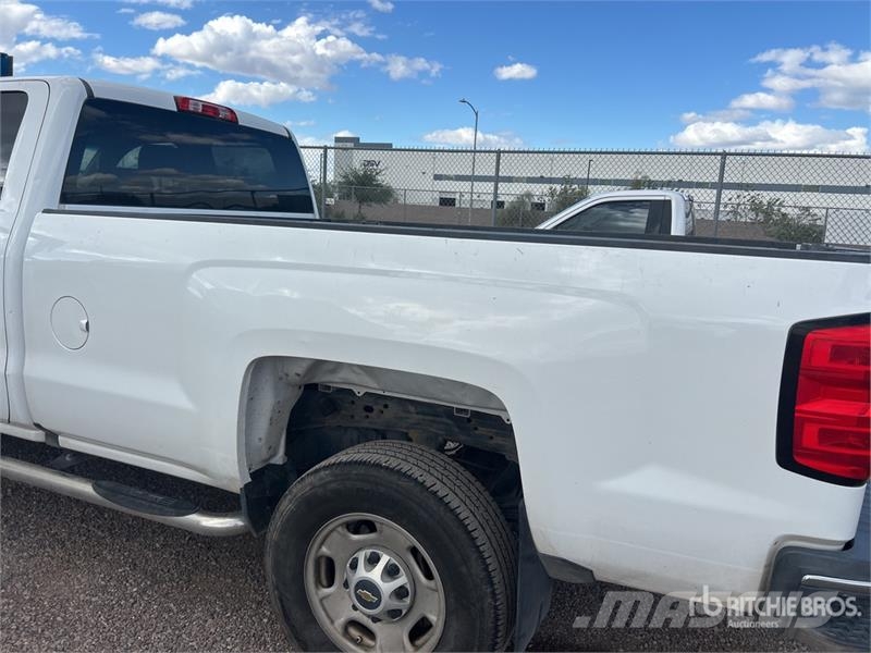 Chevrolet Silverado 2500 HD 4x2 Extended Cab Pickup Прочие фургоны