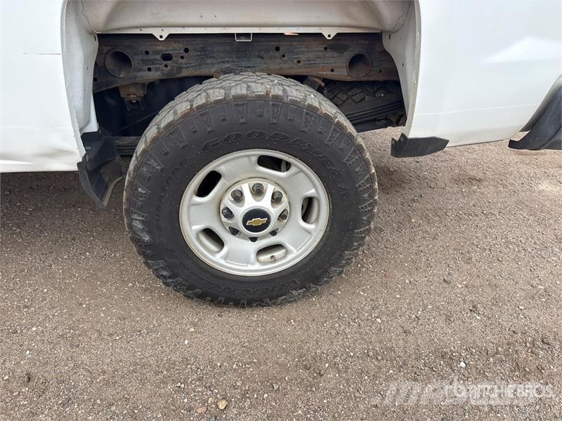 Chevrolet Silverado 2500 HD 4x4 Crew Cab Pickup Iné