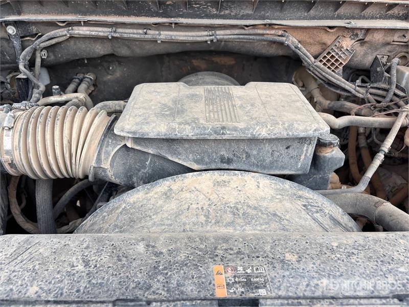 Chevrolet Silverado 2500HD Z71 4x4 Extended Cab Pickup Outro