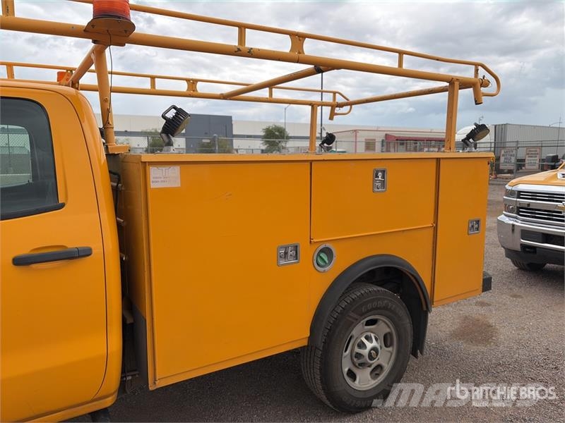 Chevrolet Silverado 2500HD 4x2 Extended Cab 4X2 Utility Truc Pick up/Dropside