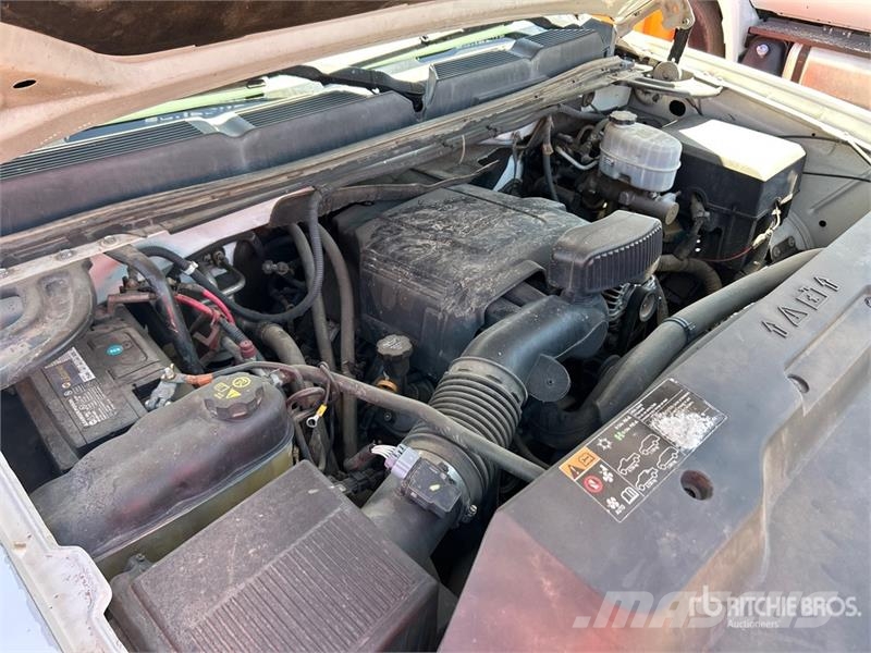 Chevrolet Silverado 2500HD 4x2 Utility Truck شاحنات خفيفة/مفصلية الجوانب