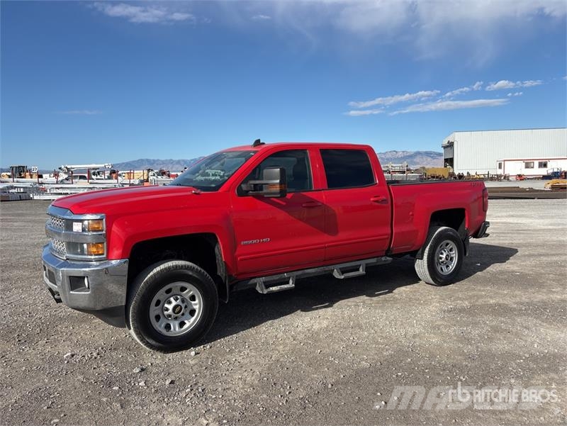 Chevrolet Silverado 2500HD 4x4 Crew Cab Pickup Ostalo