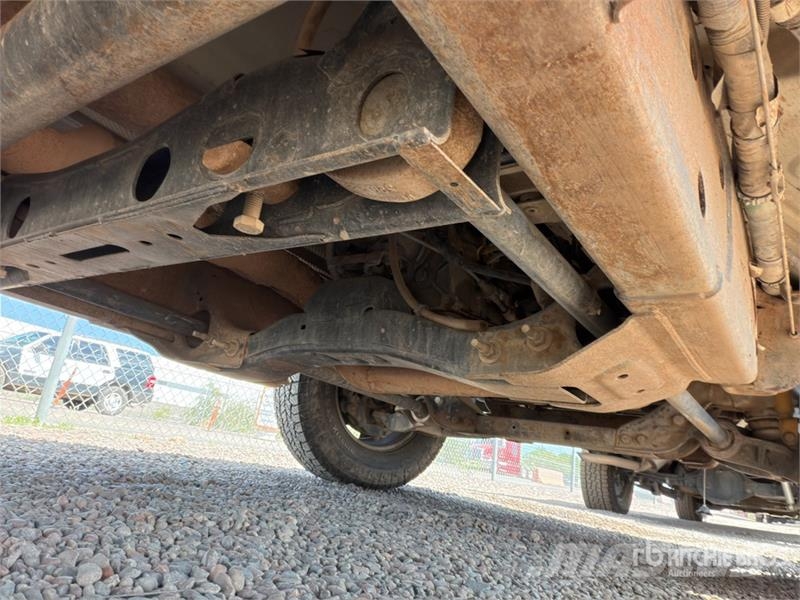 Chevrolet Silverado 2500 HD 4x2 Crew Cab Pickup Altele