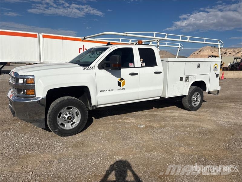 Chevrolet Silverado 2500HD 4x4 Crew Cab Utility Truck 픽업/드롭사이드