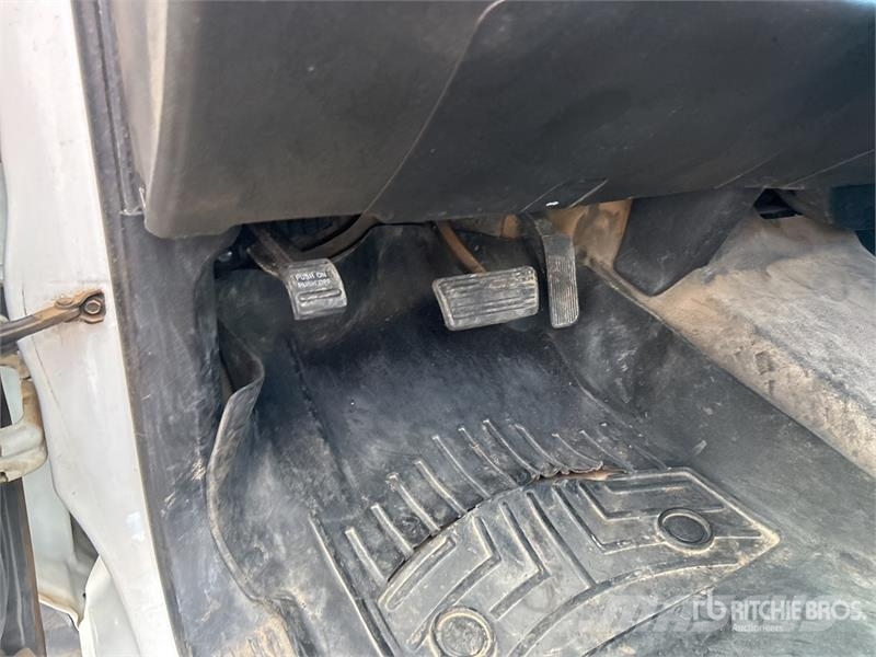 Chevrolet Silverado 2500 HD 4x2 Extended Cab Pickup Прочие фургоны