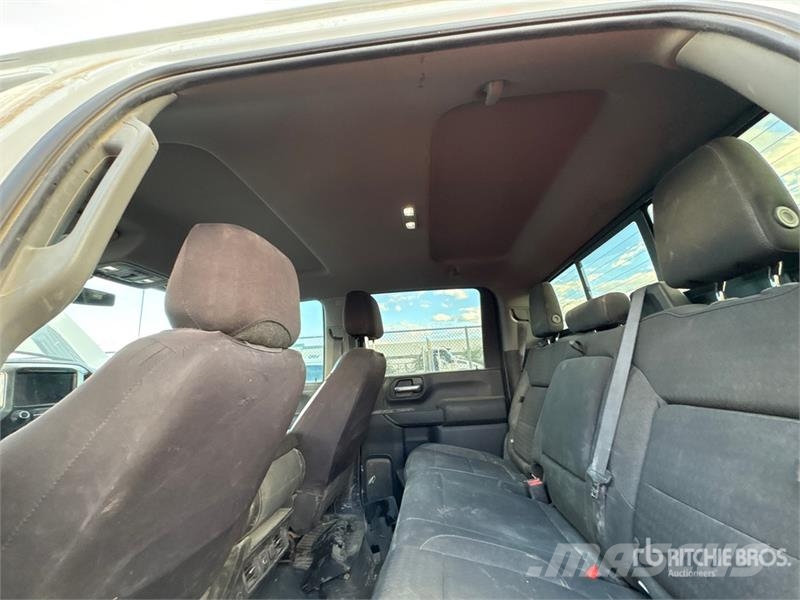Chevrolet Silverado 2500HD Z71 4x4 Crew Cab Pickup その他