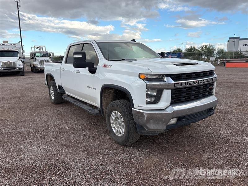 Chevrolet Silverado 2500HD Z71 4x4 Crew Cab Pickup その他