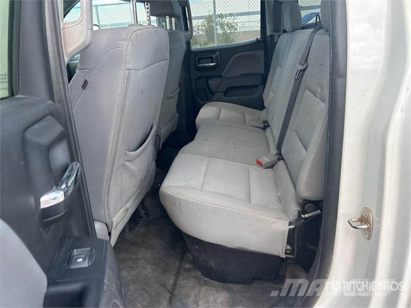 Chevrolet Silverado 2500 HD 4x2 Extended Cab Pickup Прочие фургоны