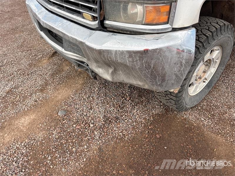 Chevrolet Silverado 2500HD Custom 4x4 Utility Truck ピックアップ／ドロップサイド