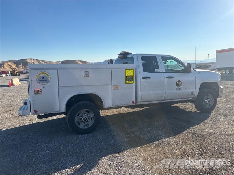 Chevrolet Silverado 2500HD 4x4 Crew Cab Utility Truck 픽업/드롭사이드