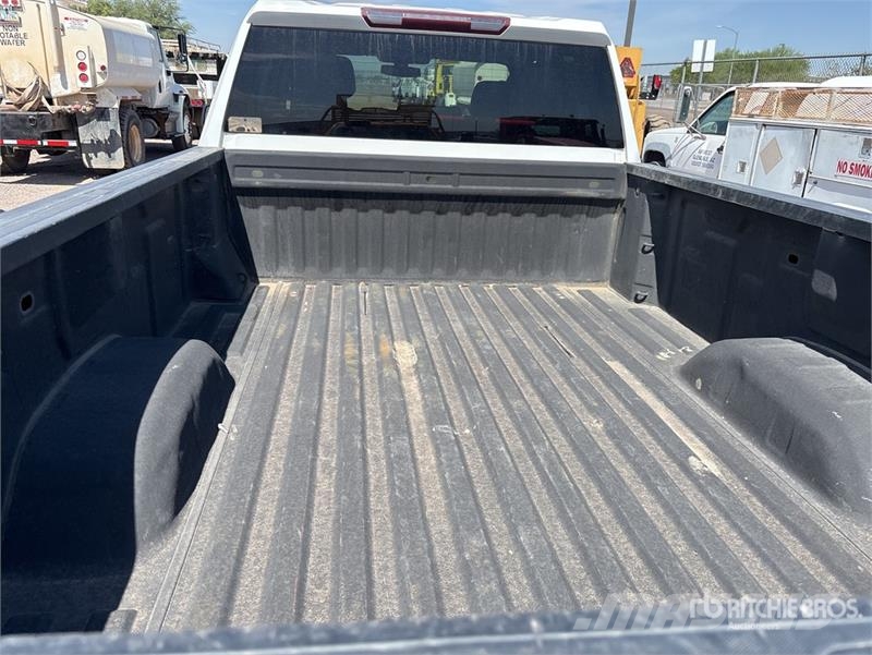 Chevrolet Silverado 2500 HD 4x2 Extended Cab Pickup Drugi