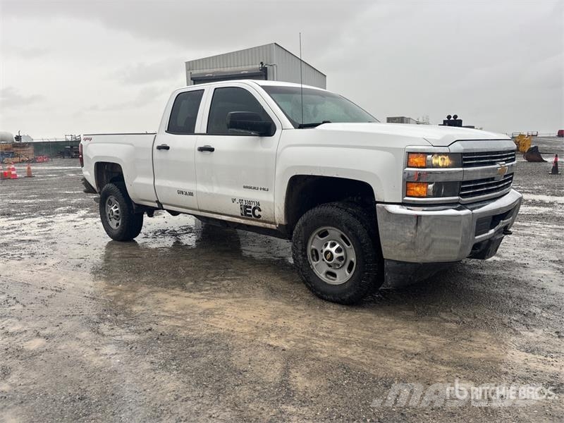 Chevrolet Silverado 2500HD 4x4 Extended Cab Pickup Drugi