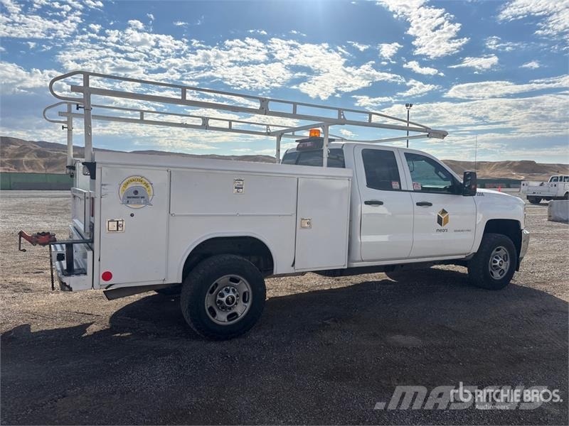 Chevrolet Silverado 2500HD 4x4 Crew Cab Utility Truck 픽업/드롭사이드
