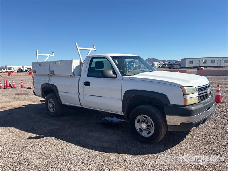 Chevrolet Silverado 2500HD 4x2 Pickup Other