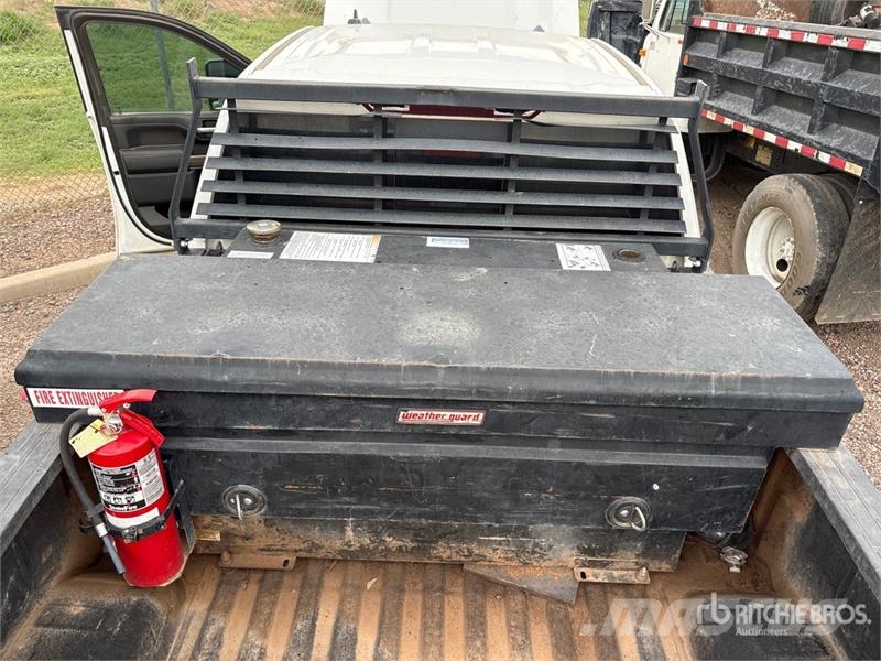 Chevrolet Silverado 2500HD Z71 4x4 Extended Cab Pickup (Inop Прочие фургоны
