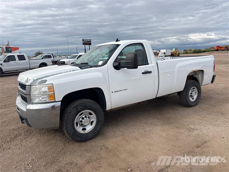 Chevrolet Silverado 2500HD 4x4 Pickup 其他