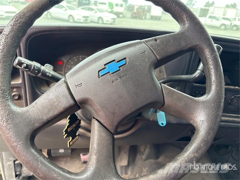 Chevrolet Silverado 2500HD 4x2 Utility Truck Pik up kamioni